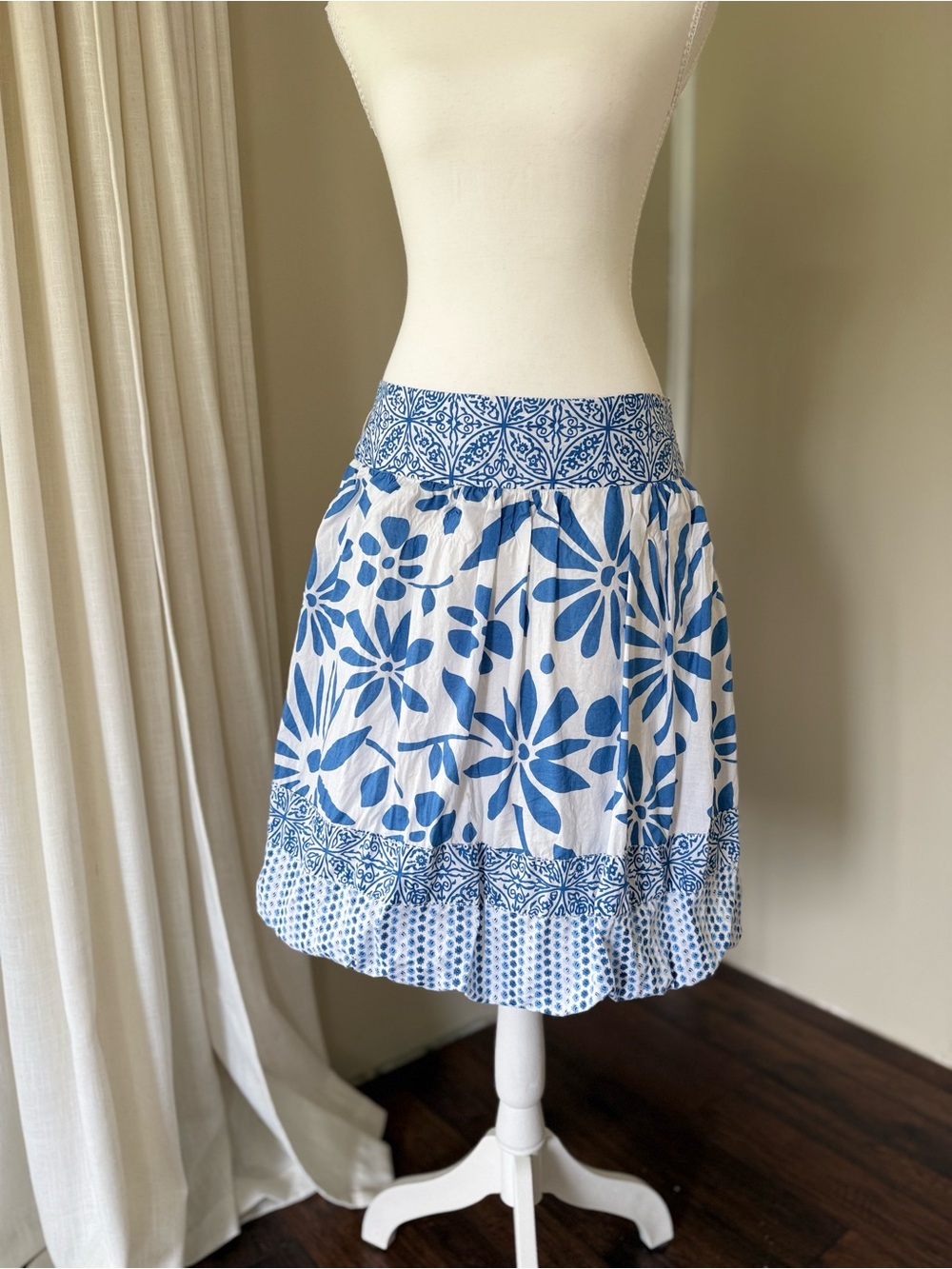 Vintage American Eagle Y2K AE Blue Floral Print Cotton Mini Skirt Bubble Hem - Picture 3 of 8